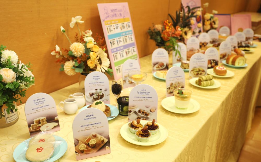 16型人格甜點食譜 新北技職生研發全國首本在地食材 4 《圖說》新北技職生研發全國首本在地食材,製作符合MBTI16型人格創意甜點。〈記者葉柏成攝〉