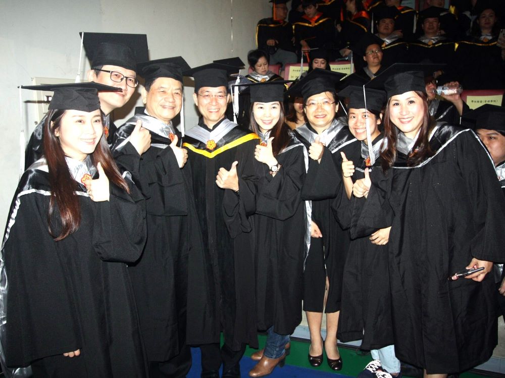 《圖說》專班課程設計符合成人學習特質，後續可銜接四技學制，修滿學分即可取得學士學位。〈龍華科大提供〉