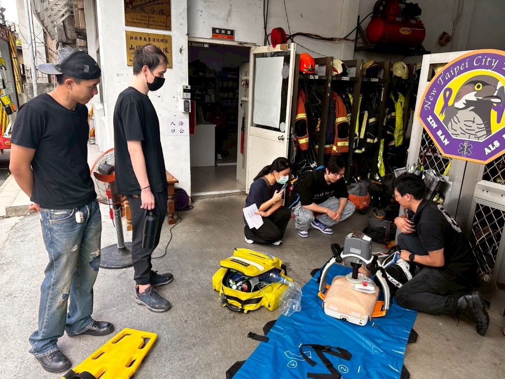 《圖說》觀摩交流透過雙向互動成功媒合彼此專業，進一步研擬出更符合實務需求的救護車配置模式。〈第一大隊提供〉