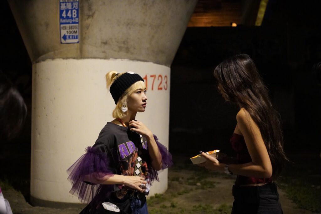 春節大片《影視圈風雲》卡司超狂 跨性別女神可芙首部大銀幕作品扛女主角,尬三金主持人Lulu和千萬網紅奇軒 2 S 220127245