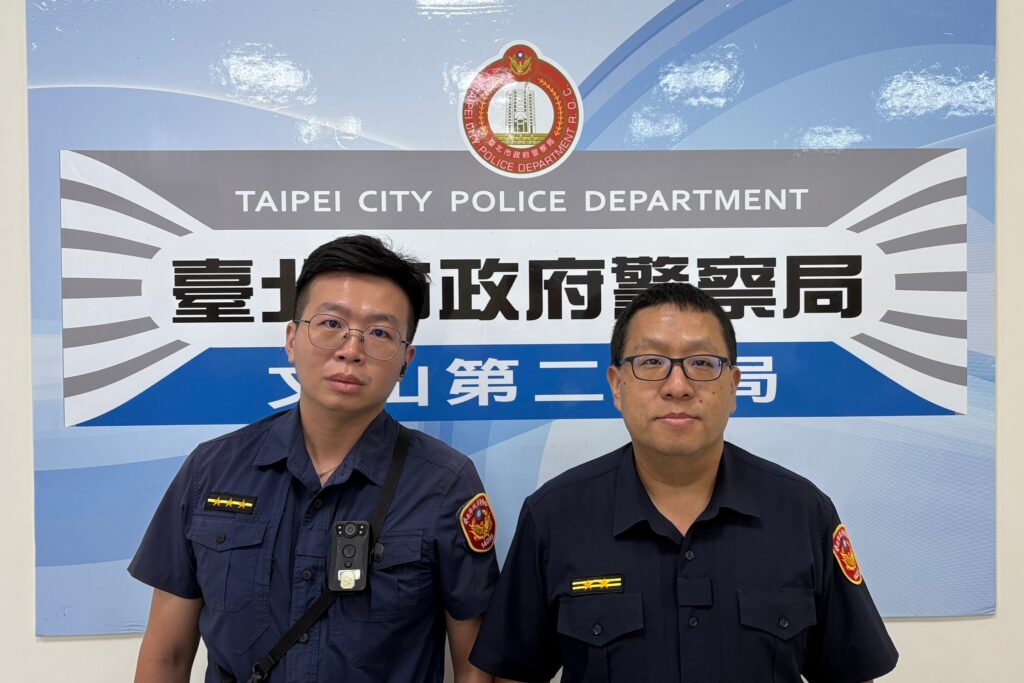 老翁執念百里尋親 文二暖警助達成心願 1 MEITU 20250826 082920221