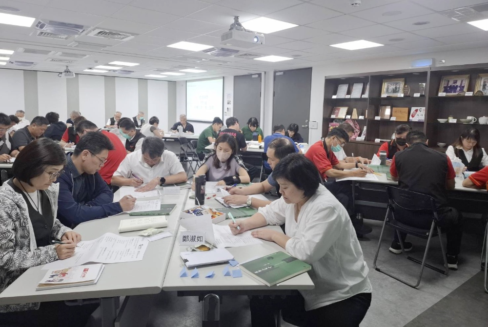 鬍鬚張攜手全球讀經教育基金會 推動企業讀經文化 3 ▲富含人文底蘊的餐飲集團,不只是口味上的用心,更是在空間、服務、品牌故事中都注入人情味與文化厚度。(圖/全球讀經基金會提供)