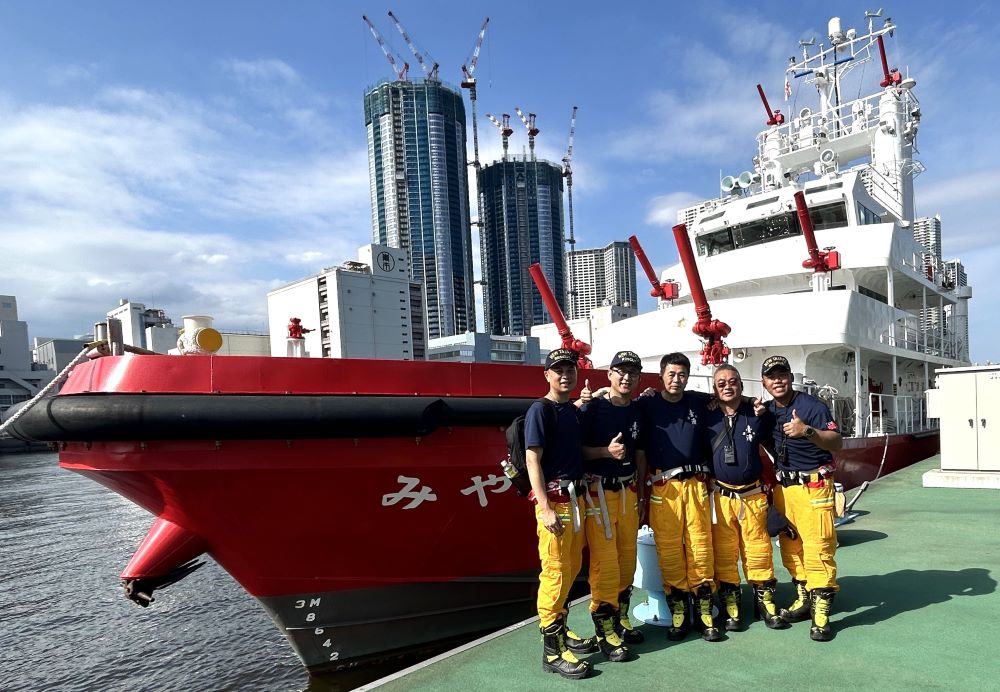 《圖說》新北代表團參訪東京消防廳臨港消防署水域救援設施。〈消防局提供〉