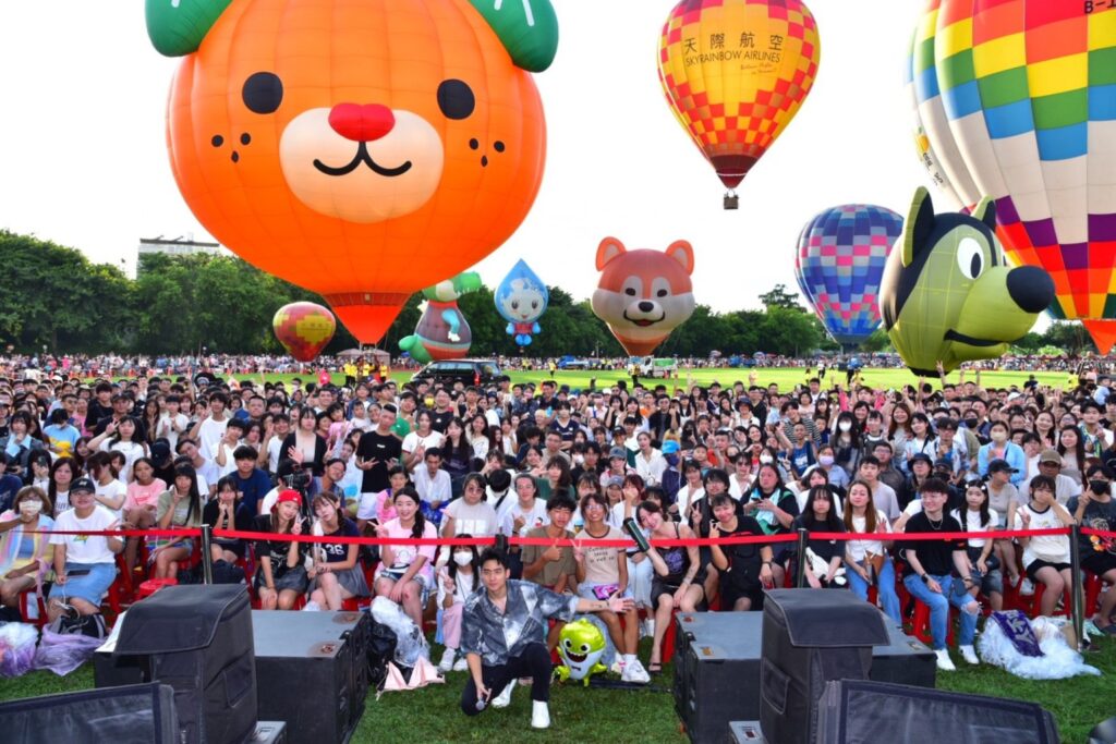 台中石岡熱氣球人氣爆棚 單日湧入15萬人 1 %E7%9F%B3%E5%B2%A1%E7%86%B1%E6%B0%A3%E7%90%83%E5%98%89%E5%B9%B4%E8%8F%AF%E5%B8%B6%E4%BE%86%E8%A6%96%E8%A6%BA%E8%88%87%E8%81%BD%E8%A6%BA%E9%9B%99%E9%87%8D%E9%A5%97%E5%AE%B4 0