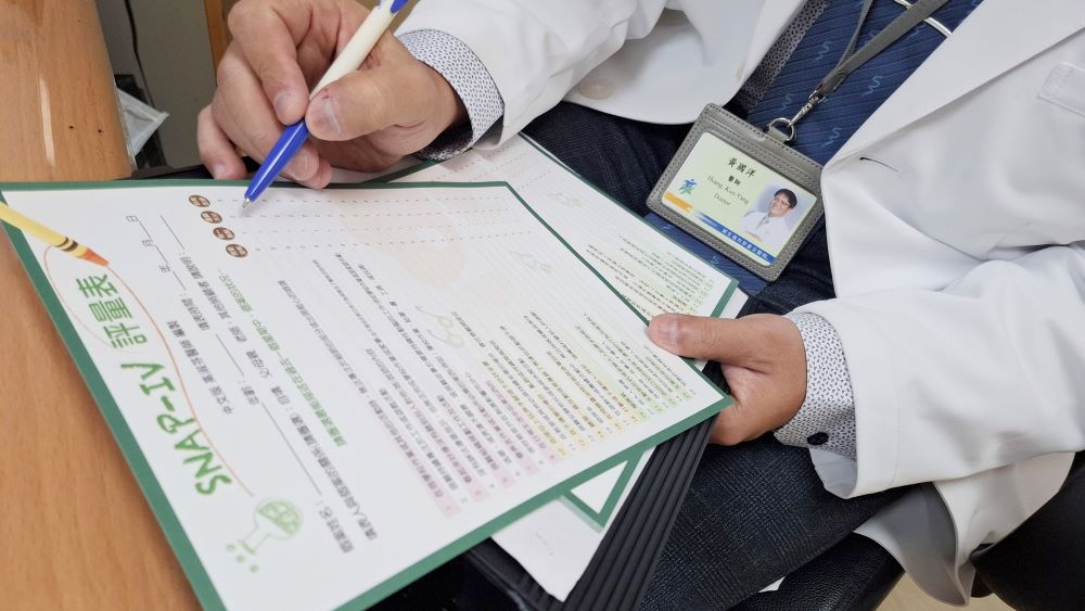 《圖說》黃國洋醫師呼籲，ADHD兒童即早就醫，能克服學習困難，展現獨特才能與潛力。〈臺北醫院提供〉