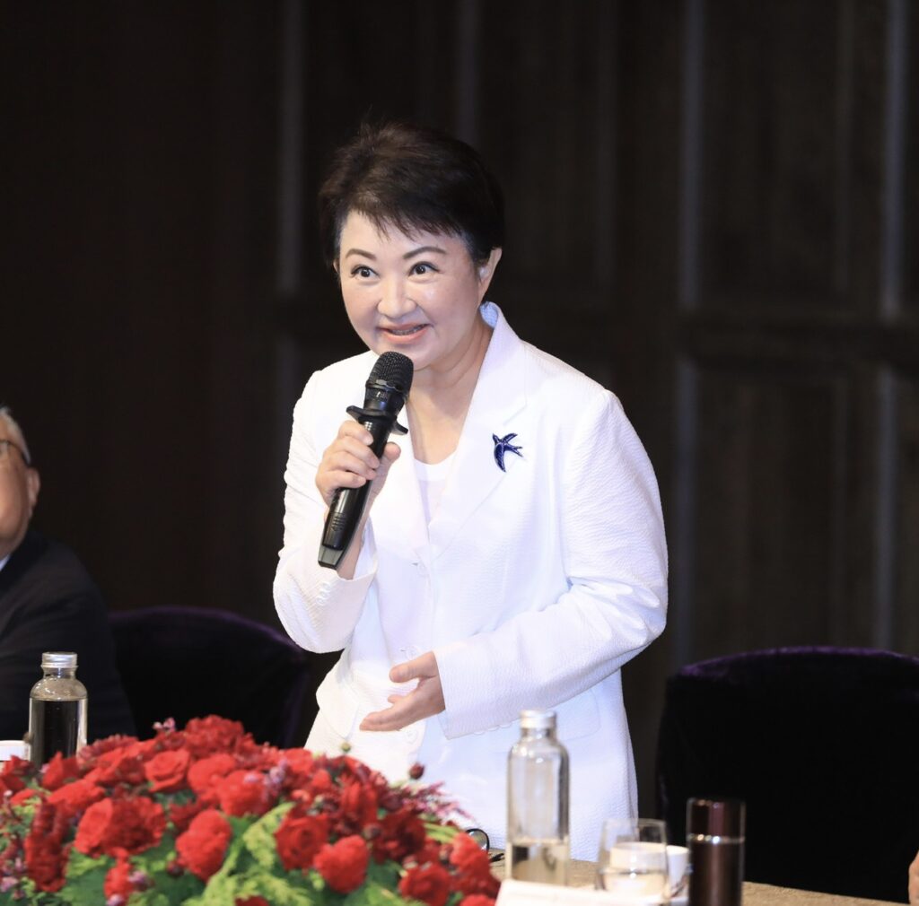 盧秀燕出席工商協進會 籲政府「傾聽民意重民生」 1 %E7%9B%A7%E5%B8%82%E9%95%B7%E7%99%BC%E8%A8%802 0