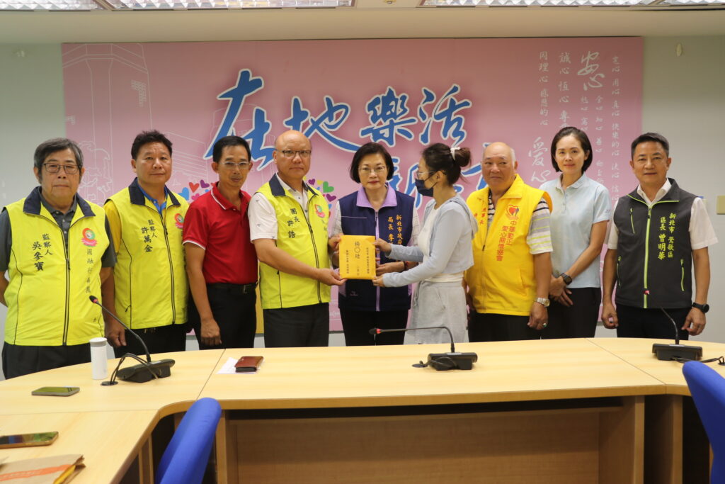 %E5%9C%93%E8%9E%8D%E8%A1%8C%E5%96%84%E5%9C%98%E5%9C%98%E4%B8%80%E8%B5%B7%E5%B0%87%E5%96%84%E6%AC%BE%E4%BA%A4%E7%B5%A6%E6%A5%8A%E6%AF%8D%E3%80%82%E4%B8%AD%E7%82%BA%E7%A4%BE%E6%9C%83%E5%B1%80%E9%95%B7%E6%9D%8E%E7%BE%8E%E7%8F%8D