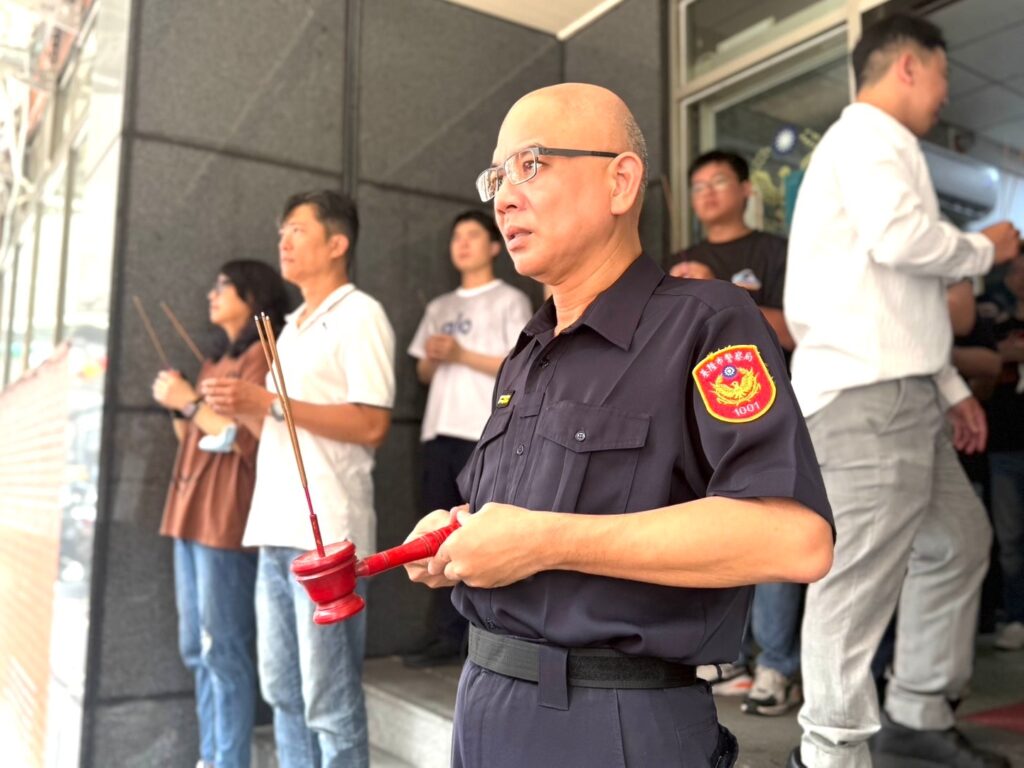 祈求治安平穩交通順暢民眾安居 基警一分局中元普渡聚集正能量 11 MEITU 20250903 174658899