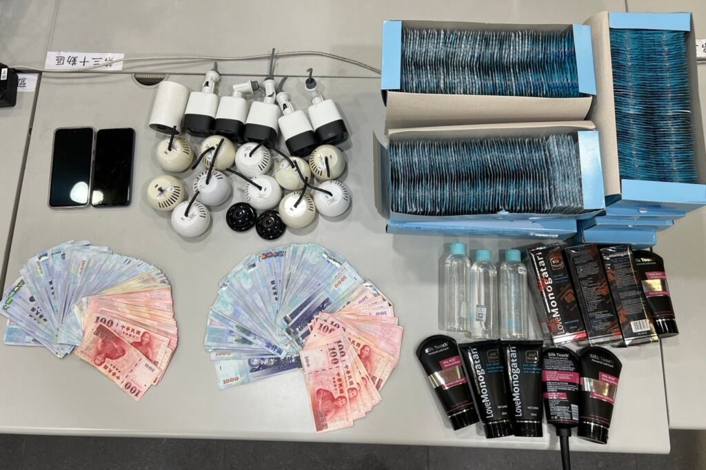 揪出黑暗角落 萬華警持搜索票直搗色情營業場所 2 MEITU 20250904 142138288