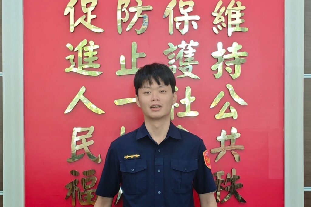 遇網路交友提領現金詐騙 萬華警即時攔阻保住存款 1 %E8%91%89%E8%AA%9E%E8%BE%B0