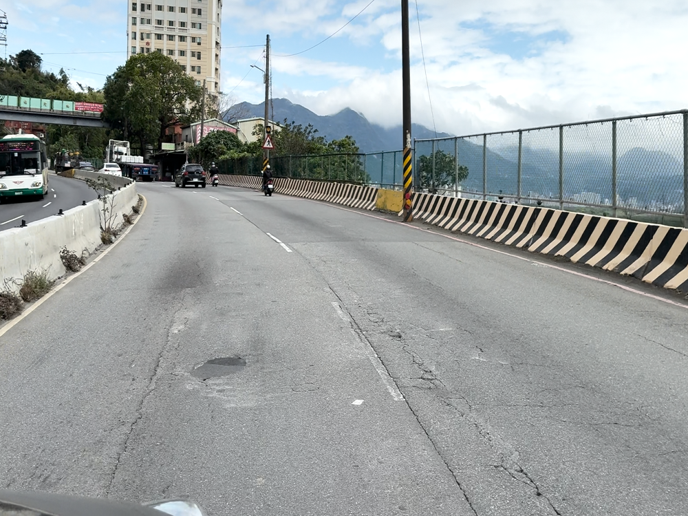 %E6%88%90%E6%B3%B0%E8%B7%AF%E4%B8%89%E5%9B%9B%E6%AE%B5%E9%8A%91%E9%8B%AA2