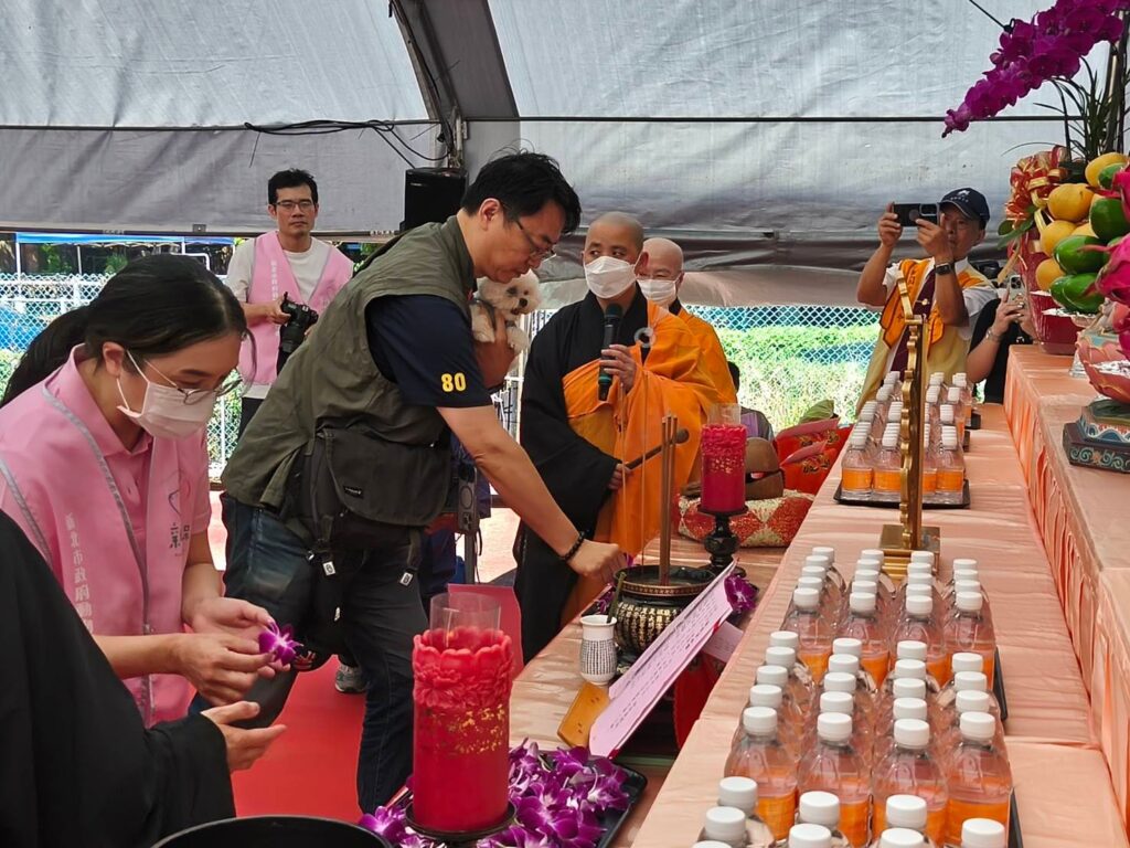 %E6%B0%91%E7%9C%BE%E8%87%B3%E4%BD%9B%E5%89%8D%E7%8D%BB%E8%8A%B1