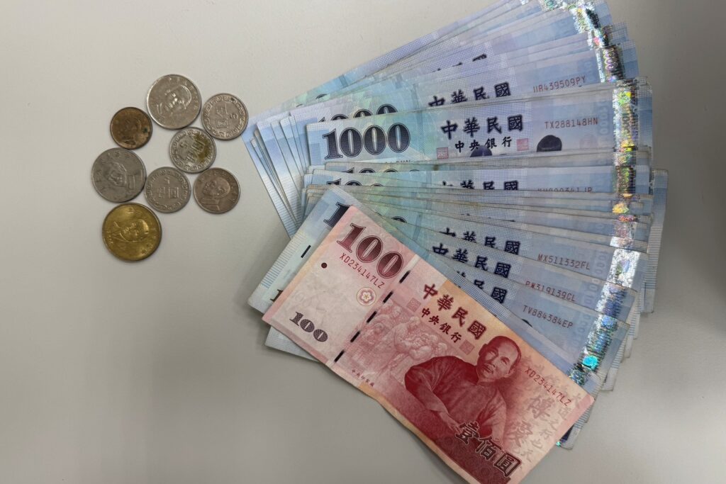 信義警機警盤查 外籍詐騙車手認栽遭送辦 4 MEITU 20250908 093810146