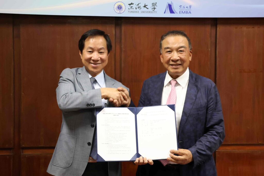 東海大學校友慷慨解囊 捐贈4,500萬再添兩間AI PC教室與NVIDIA GB200 2 S 92692502