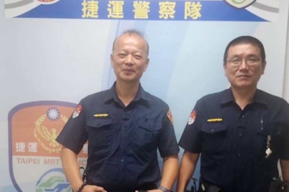 8歲女童捷運站被人潮沖散 捷警 大手牽小手 護送回父親身邊 1 MEITU 20250921 085846476