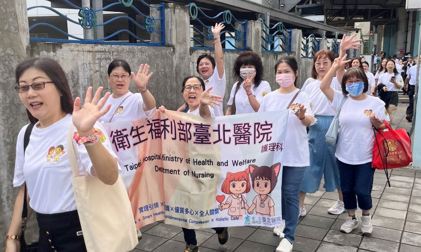 《圖說》部北響應922國際無車日，舉辦無車3C日-醫起減碳健走活動。〈臺北醫院提供〉