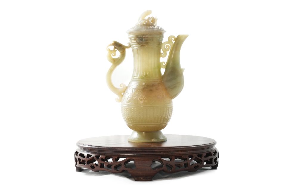 圖▲醉月樓博物館2025秋季拍賣會將拍賣的清代玉雕龍紋壺。(圖/林辰彥提供）