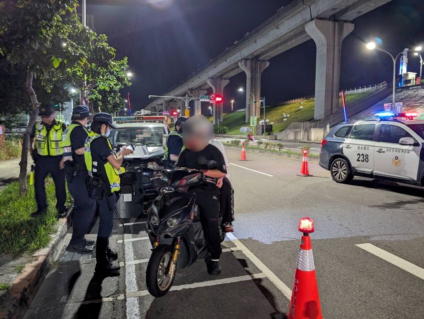 打擊酒駕事故率降53% 三重警AI科技執法奏效 3 《圖說》三重警強調酒後駕車屬於「零容忍」違法行為,切勿心存僥倖 。〈三重分局提供〉