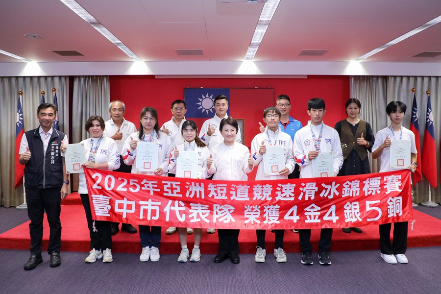 %E5%B8%82%E9%95%B7%E7%9B%A7%E7%A7%80%E7%87%95%E5%9C%A8%E5%B8%82%E6%94%BF%E6%9C%83%E8%AD%B0%E8%A1%A8%E6%8F%9A%E9%81%B8%E6%89%8B%E8%88%87%E6%95%99%E7%B7%B4%E5%9C%98%E9%9A%8A