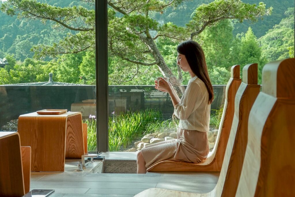 開門見山、離塵不離城 春水堂「春秋山林」9/23試營運 4 LINE ALBUM %E6%98%A5%E6%B0%B4%E5%A0%82%E6%89%93%E9%80%A0%E9%A4%90%E9%A3%B2%E7%94%9F%E6%B4%BB%E7%BE%8E%E5%AD%B8%E6%96%B0%E5%9C%B0%E6%A8%99%E3%80%8C%E6%98%A5%E7%A7%8B%E5%B1%B1%E6%9E%97%E3%80%8D 250923 3