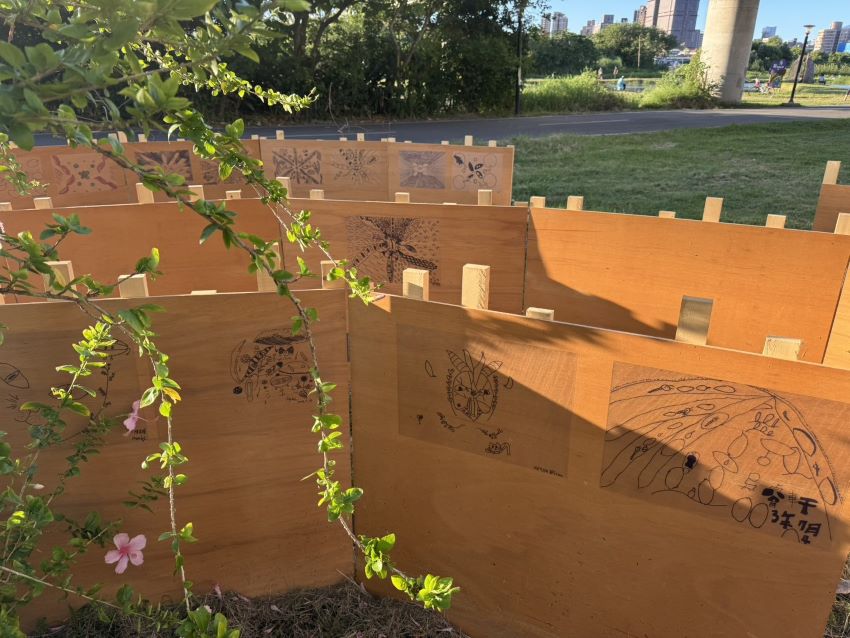 《圖說》2025濕地藝術季亮點作品〈年輪之脈〉近照。〈高灘處提供〉