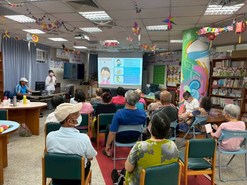 《圖說》社區據點飲食均衡課程--衛生局。〈市府提供〉