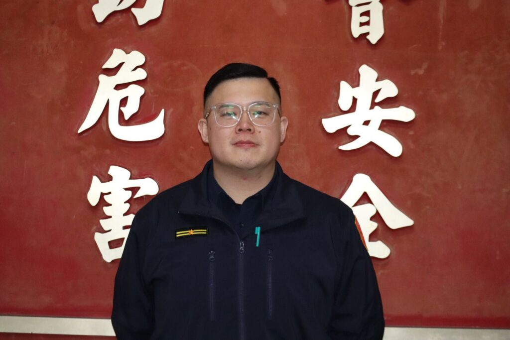 汽車路口突熄火 文一警迅速協助排除危機 1 1758758447638