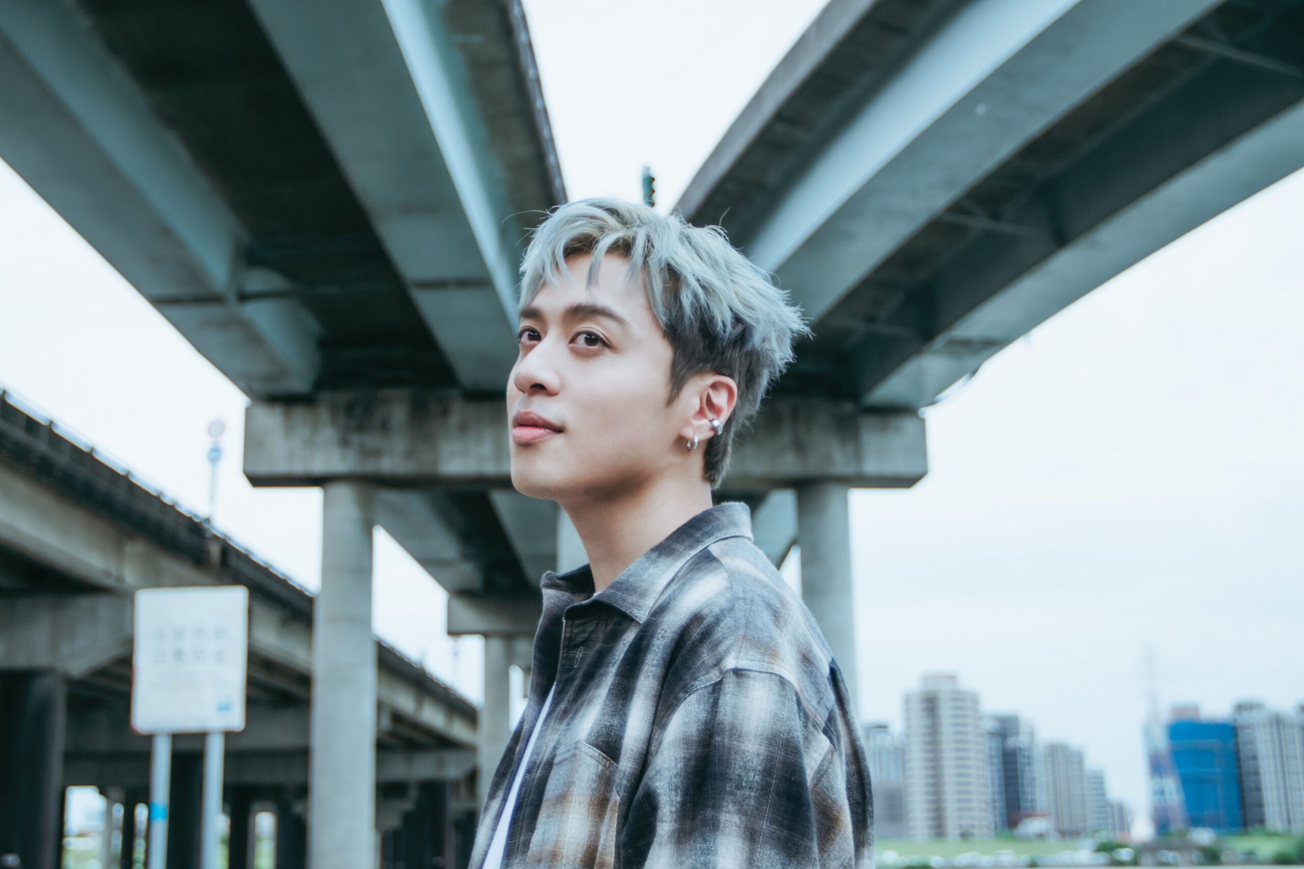 AP潘宇謙歌頌遠距離戀愛耐力賽 MV 一鏡到底濃縮愛的起承轉合 | 索引新聞 INDEX News