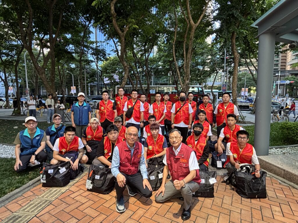 %E6%96%B0%E5%8C%97%E5%B8%8220%E5%90%8D%E6%9B%BF%E4%BB%A3%E5%BD%B9%E7%94%B7%E6%95%B4%E8%A3%9D%E5%87%BA%E7%99%BC%EF%BC%8C%E6%8A%95%E5%85%A5%E8%8A%B1%E8%93%AE%E7%81%BD%E5%BE%8C%E5%BE%A9%E5%8E%9F%E5%B7%A5%E4%BD%9C%EF%BC%8C%E5%B1%95%E7%8F%BE%E5%B9%B4%E8%BC%95%E4%B8%96%E4%BB%A3%E5%AE%88%E8%AD%B7%E5%8A%9B%E9%87%8F