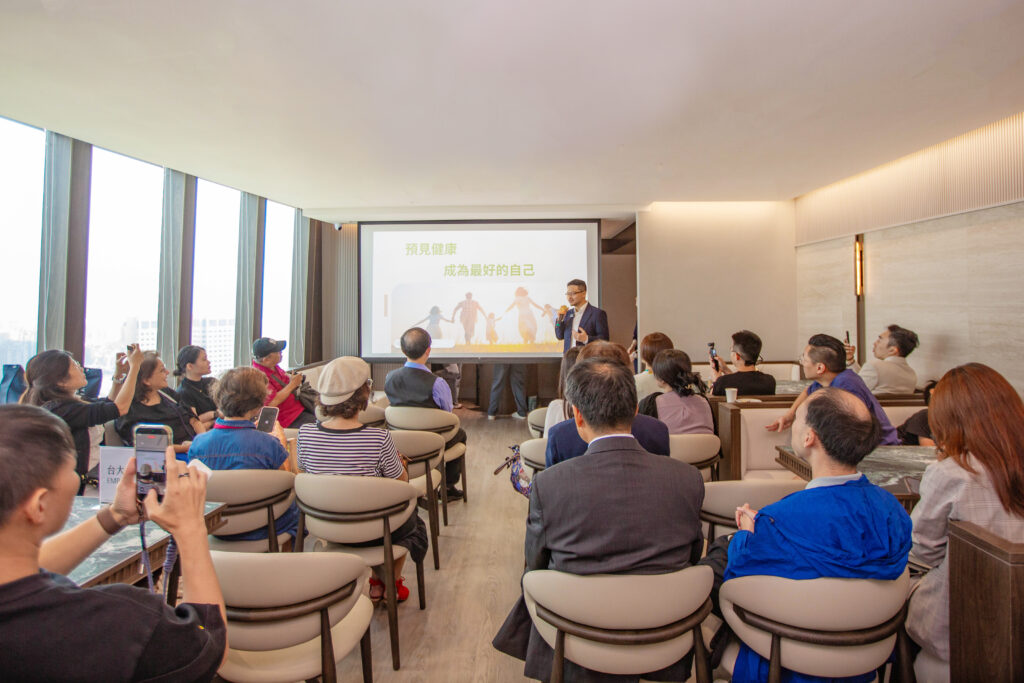 雲端上健康管理新標竿 全台最高健檢中心「昕澄」開幕 5 IMGL0381%E6%9E%97%E8%80%BF%E5%84%84%E9%86%AB%E5%B8%AB