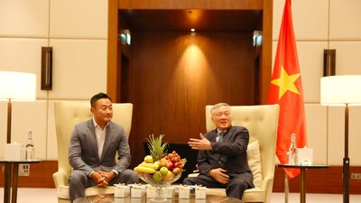 Ben Zhou, Co-Founder and CEO of Bybit (left), welcomed Permanent Deputy Prime Minister of Vietnam, H.E. Nguyen Hoa Binh (right) in Dubai on September 24, 2025.
