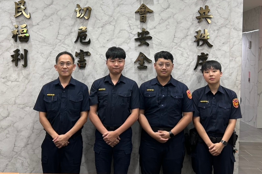 信義警登虎山地毯式搜索 獲報2小時尋回迷途老翁 1 MEITU 20250930 091105268