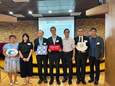 一眾嘉賓夥同理光香港代表拍照留念。包括 (左起)﹕ 路德會聖馬太學校(秀茂坪)楊佩玲校長、香港路德會會長助理(教育)陳凱雯女士、香港路德會基督教教育委員會主席陳聖光先生、理光香港教育市場部銷售主管任國釗、香港路德會基督教教育委員會委員陳柱中先生、路德會西門英才中學梁卓勳校長、香港路德會持續進修教育部總幹事張聿健先生。 一眾嘉賓夥同理光香港代表拍照留念。包括 (左起)﹕ 路德會聖馬太學校(秀茂坪)楊佩玲校長、香港路德會會長助理(教育)陳凱雯女士、香港路德會基督教教育委員會主席陳聖光先生、理光香港教育市場部銷售主管任國釗、香港路德會基督教教育委員會委員陳柱中先生、路德會西門英才中學梁卓勳校長、香港路德會持續進修教育部總幹事張聿健先生。