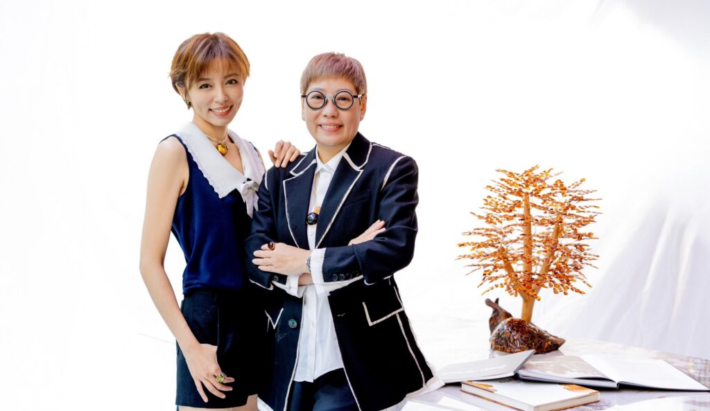 「琥珀女王小劉姐」傳授王瞳做生意訣竅:財神最怕髒 3 %E4%B8%8B%E5%8D%883.07 2025 9 30%E7%9A%84%E5%BD%B1%E5%83%8F 2