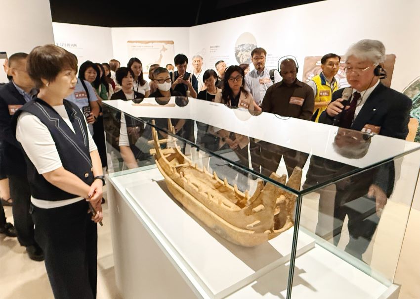 《圖說》長一公尺的日本特色埴輪首次來臺展出。〈十三行提供〉