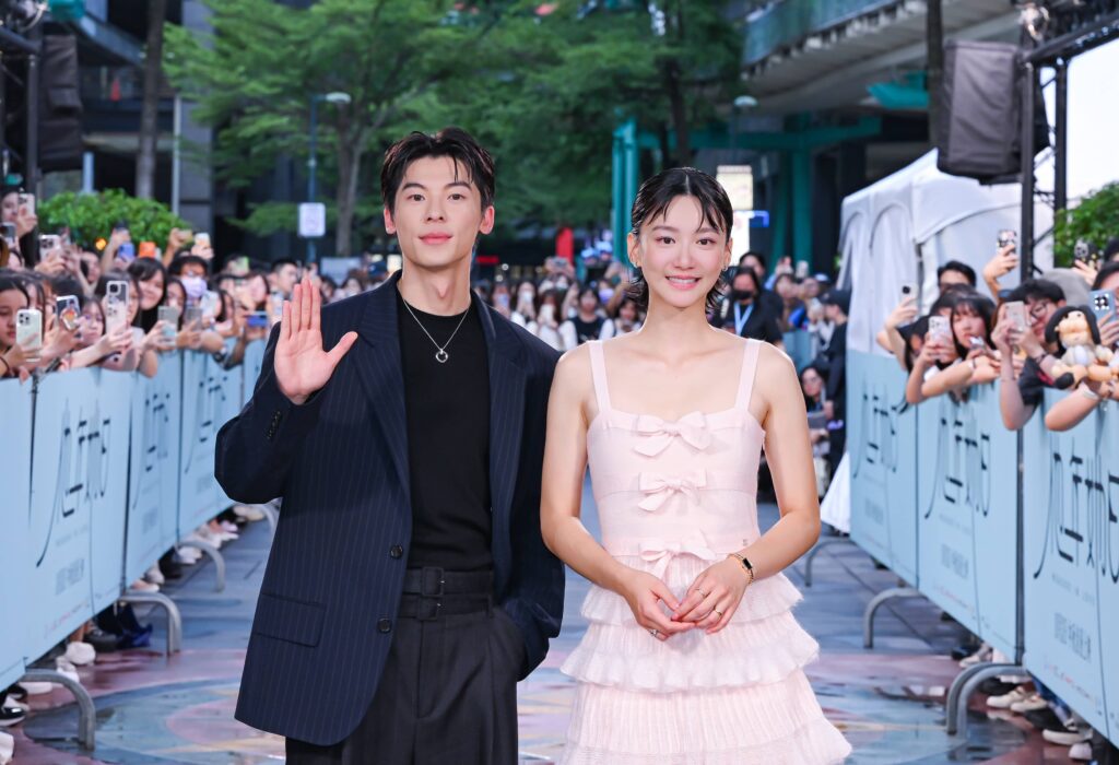 《他年她日》台北首映壓軸 許光漢、袁澧林「光林CP」合體掀尖叫 林俊傑驚喜現身送花張艾嘉 3 KMG 2740 1