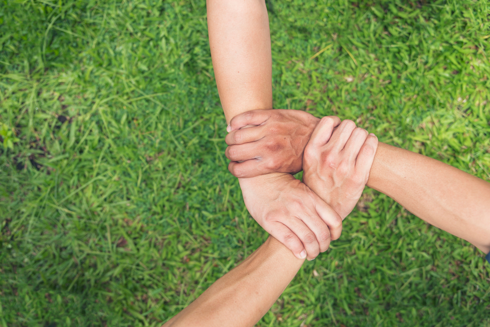 旭榮的企業傳承不以權力交接為核心，而是一場理念共修與漸進式磨合，家族成員以分工互信，共同引領企業邁向國際。