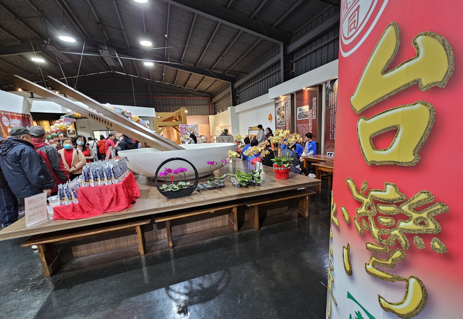 大廚雲集就是要醬樣|廚藝料理同台做公益 | 索引新聞 INDEX News 《第一屆全國廚藝慈善大賽》結合在地食材及指定使用「台灣老醬油」。(圖/記者葉子綱攝)