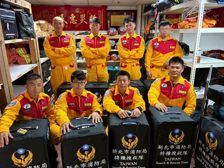 集結整備完成 新北特搜隊隨時出發救援菲律賓強震 1 《圖說》菲律賓加比克市強震,新北消啟動國際人道救援機制,待收到消防署出動命令,將即刻趕往救援。〈消防局提供〉