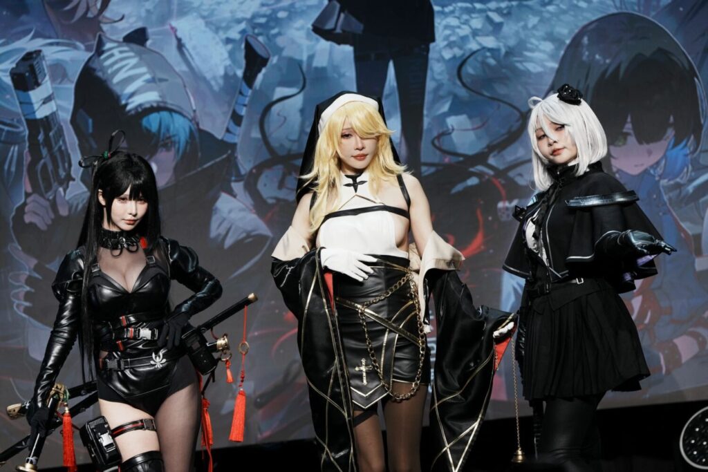 世曼凱新作 RPG《卡厄思夢境》登場 台灣舉辦上市記者會 | 索引新聞 INDEX News 活動特別邀請COSER魔理花、餓小璇、鶴葵扮演遊戲中當紅角色。(圖/遊戲官方提供)