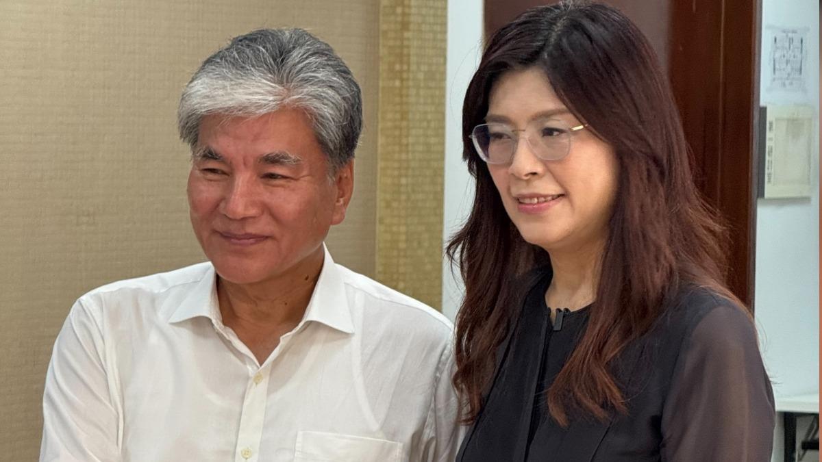 黨主席選舉郝龍斌隱贏?鄭麗文逆勢突圍撼動藍營戰局 | 索引新聞 INDEX News 黨主席選舉郝龍斌隱贏?鄭麗文逆勢突圍撼動藍營戰局 | 索引新聞 INDEX News