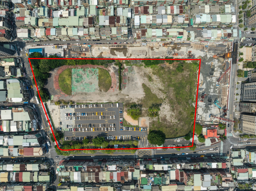 打造全齡共融醫養生活園區 三重銀新未來城10/21說明會 1 《圖說》「三重銀新未來城」計畫基地空拍圖。〈城鄉局提供〉