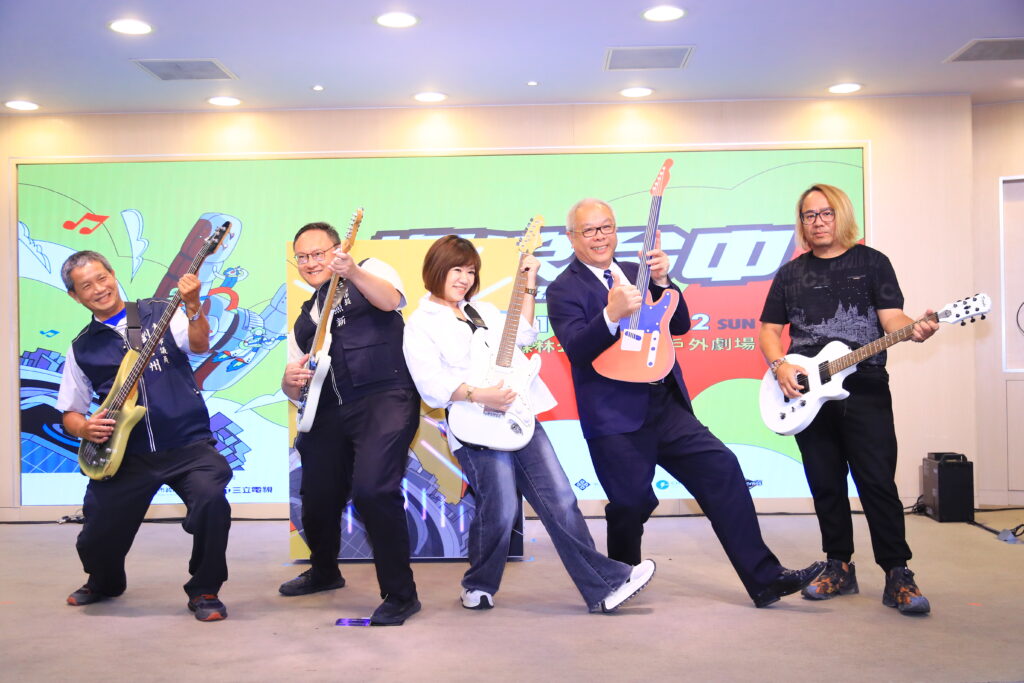 2025%E6%90%96%E6%BB%BE%E5%8F%B0%E4%B8%AD 10%E6%9C%8811 12%E6%97%A5%E9%87%8D%E7%A3%85%E7%99%BB%E5%A0%B4 %E9%84%AD%E5%89%AF%E5%B8%82%E9%95%B7%E5%A4%A7%E8%AE%9A %E7%9B%B4%E9%80%81%E4%BA%9E%E6%B4%B2%E6%9C%80%E5%89%8D%E7%B7%9A%E7%9A%84%E6%90%96%E6%BB%BE%E8%83%BD%E9%87%8F