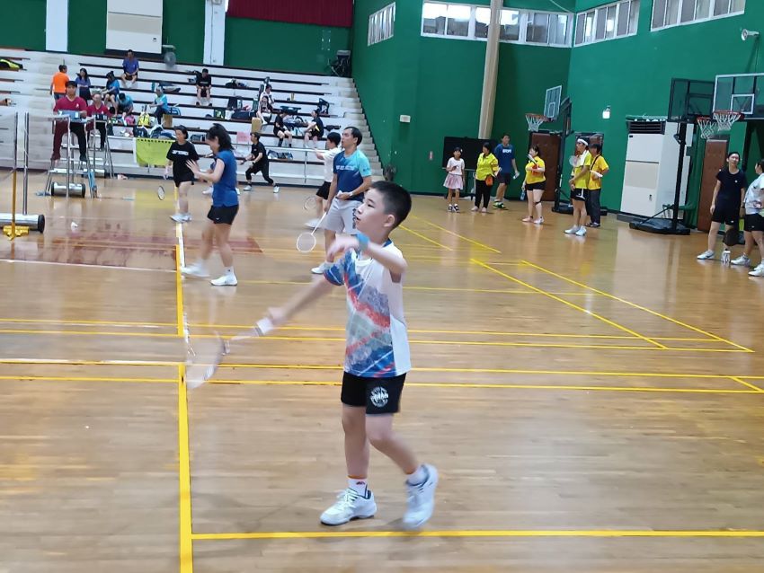 誰羽爭烽羽球賽 逾二百好手齊聚中和交流 2 《圖說》中和區誰羽爭烽7羽球賽今年為國小生及年長者,增設歡樂組及3p組。。〈中和區公所提供〉