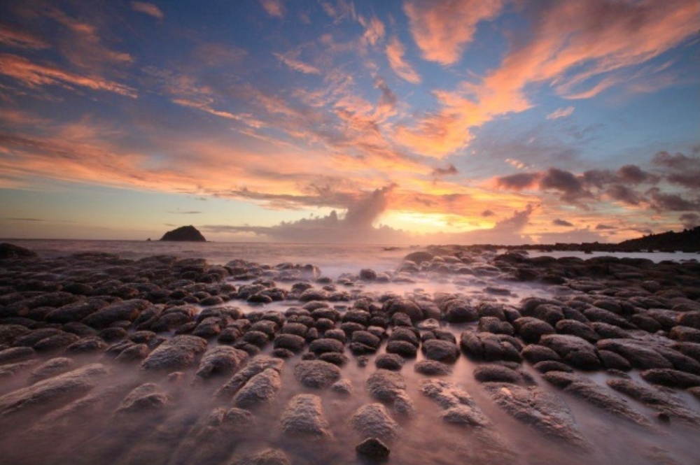 圖▲「冬島共攝 Winter Lens」將透過邀請國內外攝影師駐村和平島，捕捉基隆冬日獨有的海洋光影，並於11月進行網路票選。（圖／主辦單位提供）