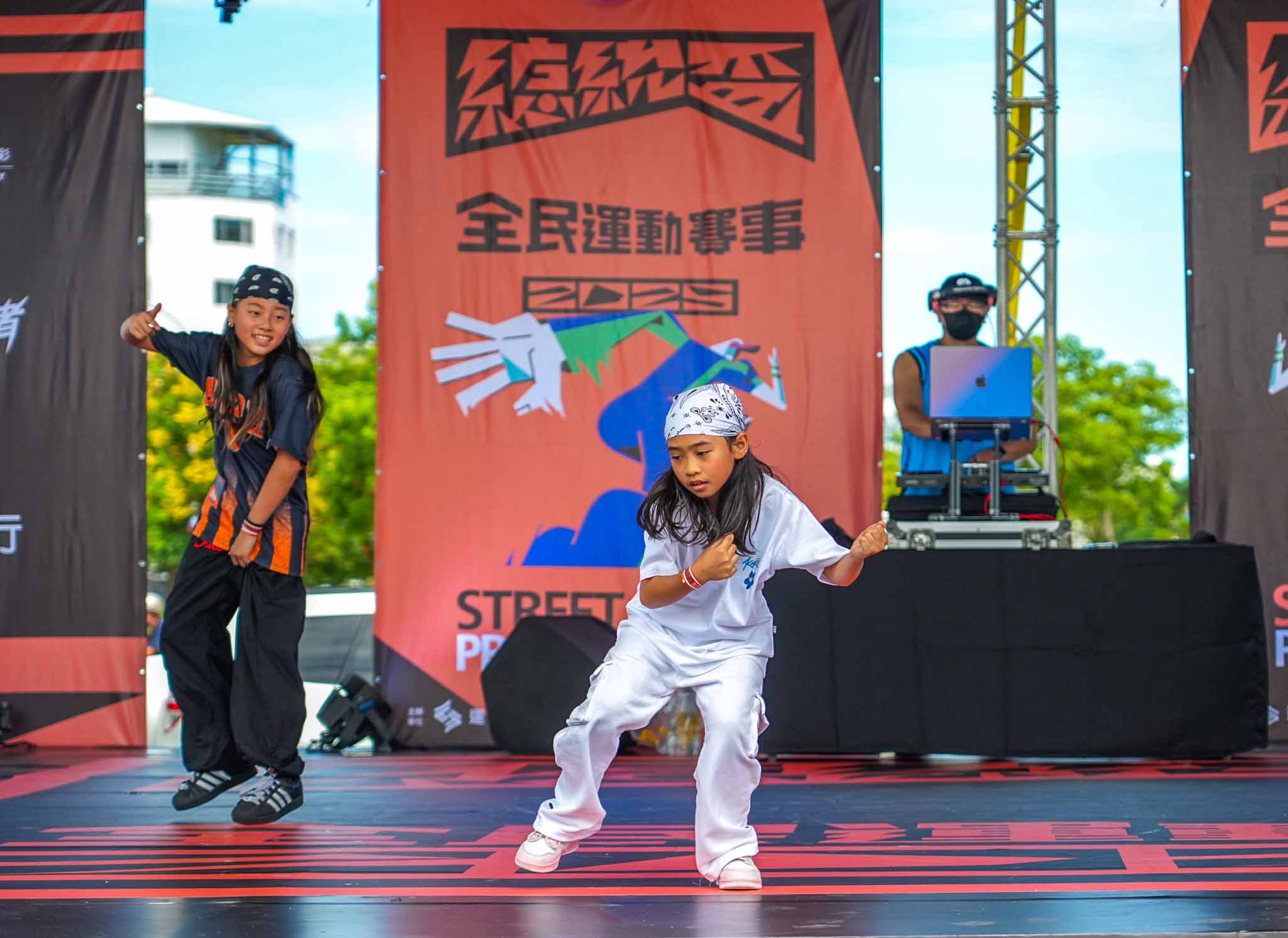 星光二班黃美珍感性返鄉挺夢想 行動鼓勵東部孩子 萌童熱舞感動落淚 | 索引新聞 INDEX News 星光二班黃美珍感性返鄉挺夢想 行動鼓勵東部孩子 萌童熱舞感動落淚 | 索引新聞 INDEX News