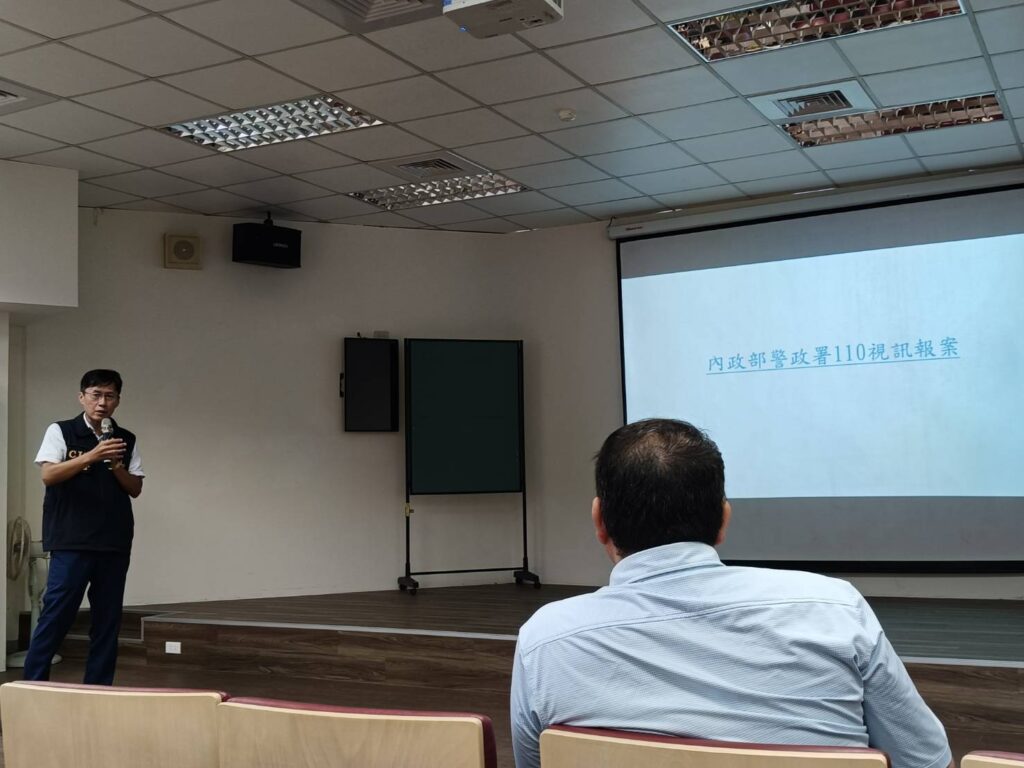 基警入校積極辦理反詐宣導 防制學生被害 5 %E4%BA%8C 10 4
