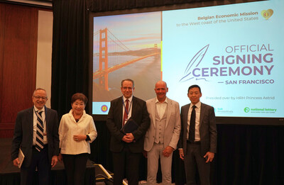 神雲科技與國際AI創新企業Tonomia簽署合作備忘錄，正式結為策略夥伴。Tonomia創辦人兼執行長Dr. Mustapha Belhabib(中間)與Charlotte Chou, President of MiTAC Information Systems Corp.(左二)、Raymond Huang, General Manager of MiTAC Computing Technology USA Corp.(右一)等人共同出席見證。