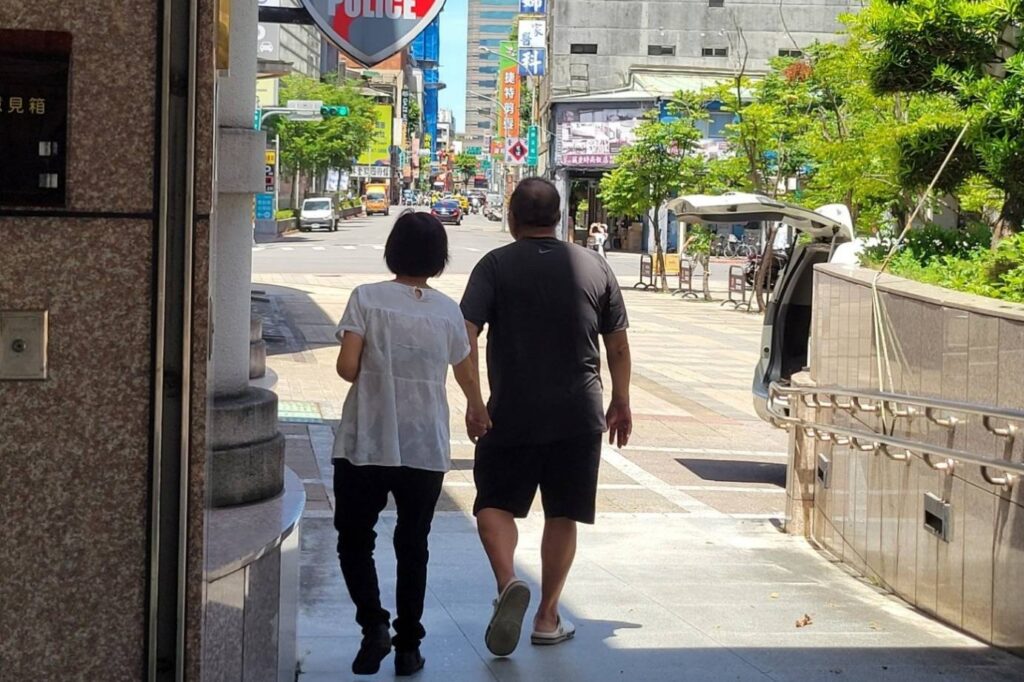 民酷暑下尋妻無果 大同暖警助團圓 4 MEITU 20251008 095140015