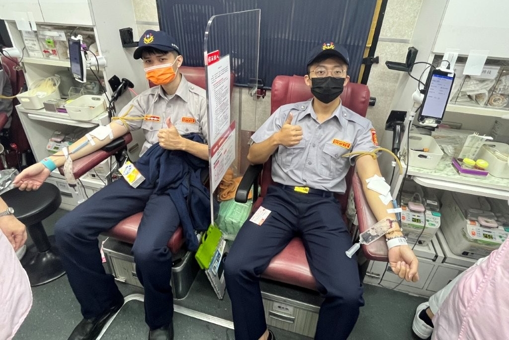 圓滿中秋 一袋熱血照亮彼此 中正二區義警大隊捐血迎中秋 12 MEITU 20251008 101852633
